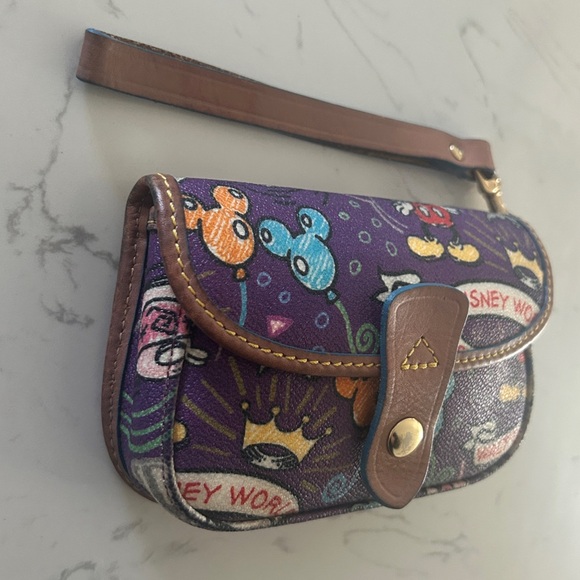 Dooney & Bourke Disney Parks Wristlet, RARE Purple Sketch Pattern - Picture 2 of 13